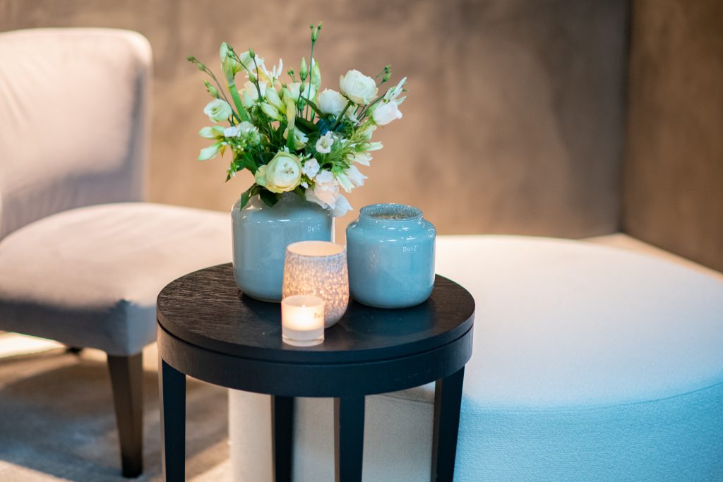 DutZ_glita_lightgrey_votive_white_1